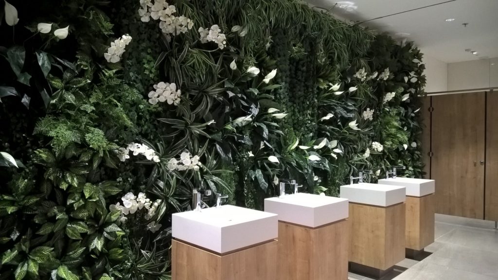 Mur végétal en plantes artificielles et Orchidées artificielles